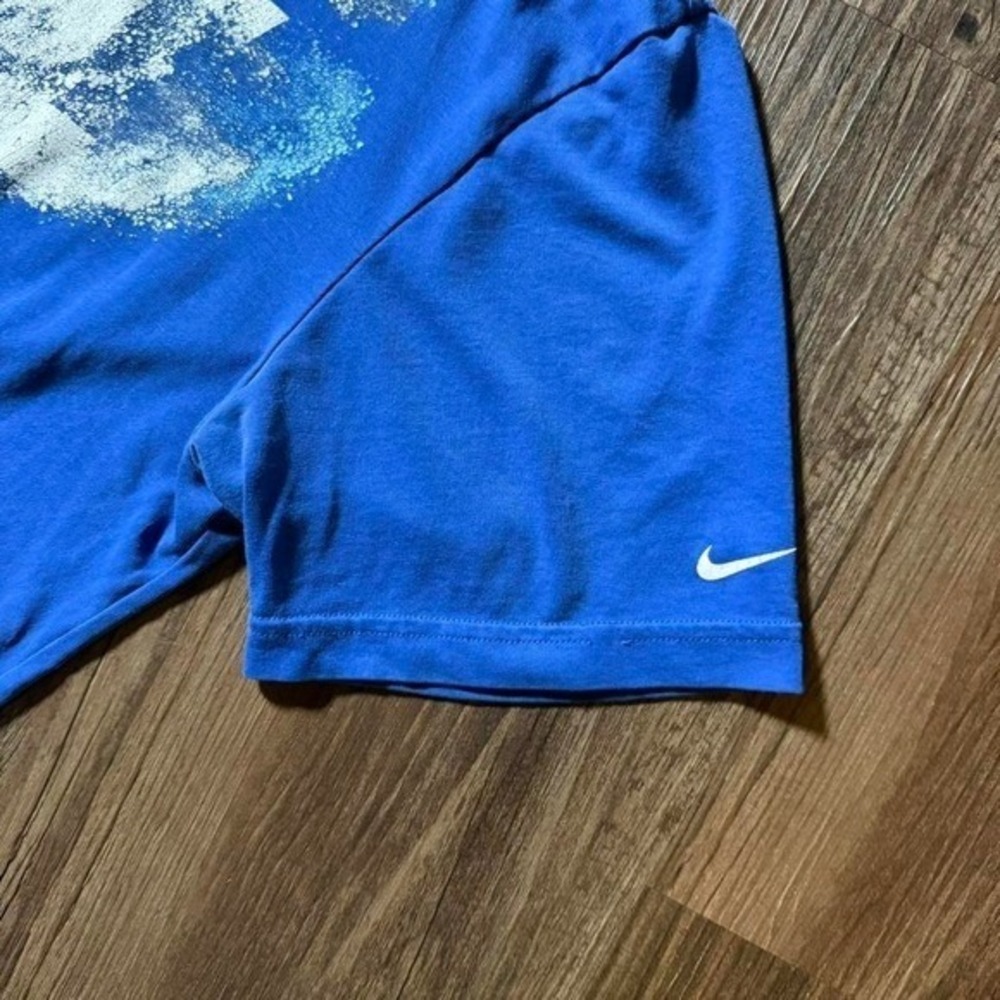 Nike DRI-FIT Graphic T-Shirt Men's Blue Short Sleeve Activewear Top - Picture 7 of 7